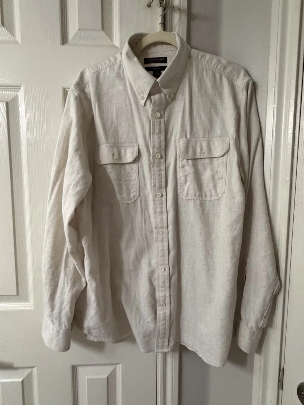 Banana Republic Men’s Button Down Shirt Size Large 100% Organic Cotton